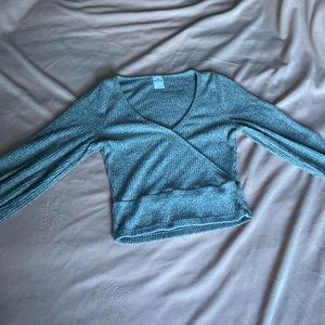 grey v neck sweater